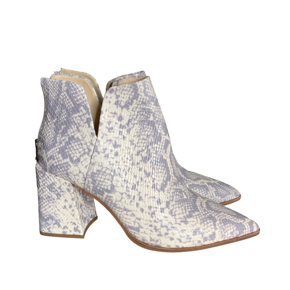 Vince Camuto ankle booties with snakeskin print. Size 11